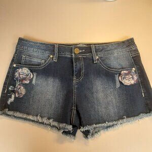 YMI Size 9 Juniors Floral embroidered frayed distressed jean shorts